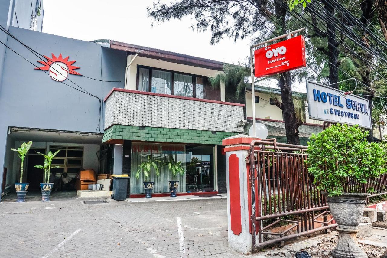 Oyo 108 Hotel Surya Jakarta Ngoại thất bức ảnh