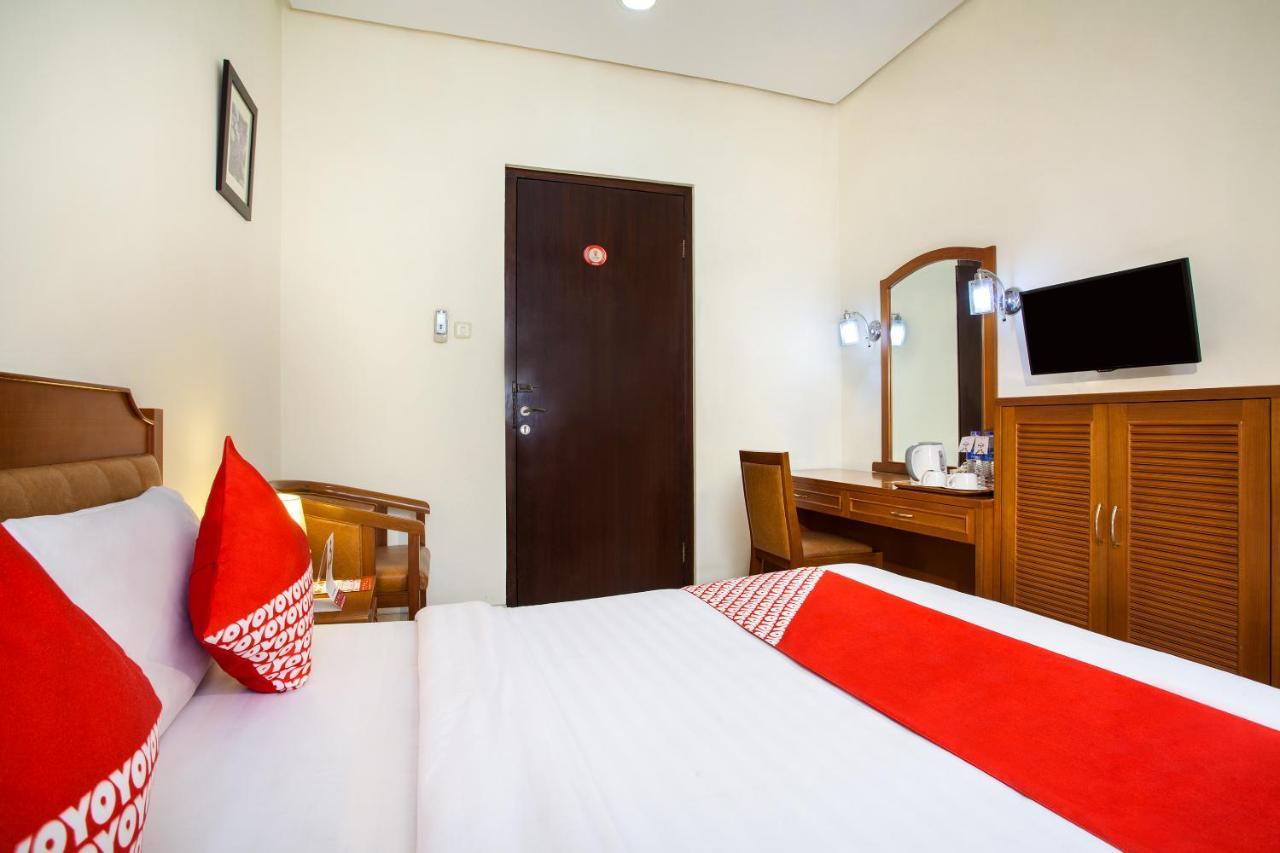 Oyo 108 Hotel Surya Jakarta Ngoại thất bức ảnh