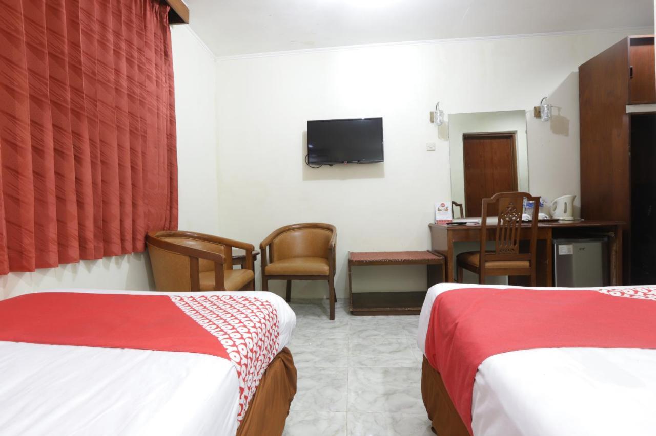 Oyo 108 Hotel Surya Jakarta Ngoại thất bức ảnh