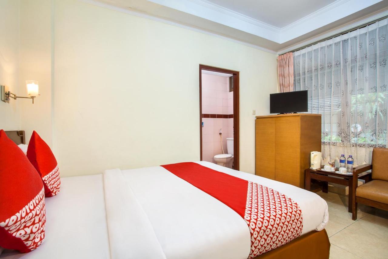 Oyo 108 Hotel Surya Jakarta Ngoại thất bức ảnh