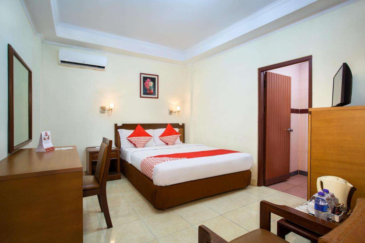 Oyo 108 Hotel Surya Jakarta Ngoại thất bức ảnh