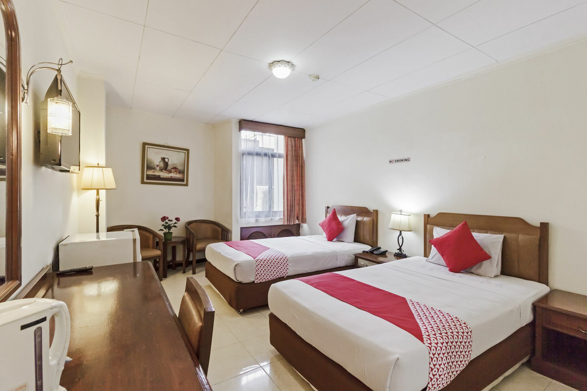 Oyo 108 Hotel Surya Jakarta Ngoại thất bức ảnh