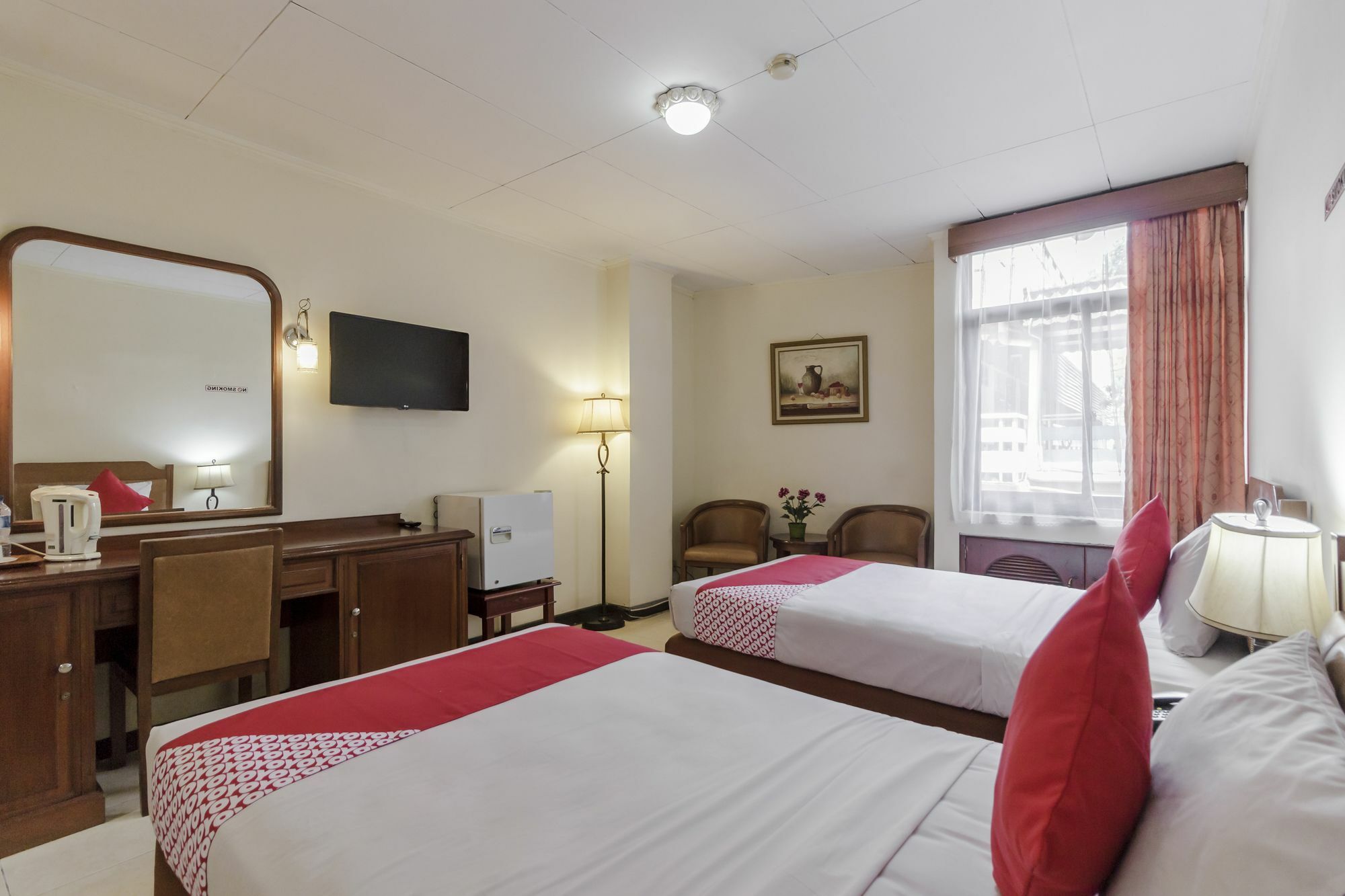 Oyo 108 Hotel Surya Jakarta Ngoại thất bức ảnh