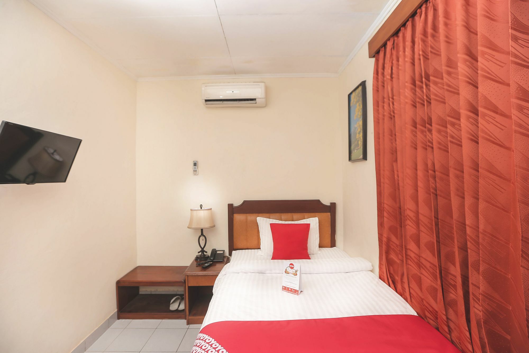 Oyo 108 Hotel Surya Jakarta Ngoại thất bức ảnh