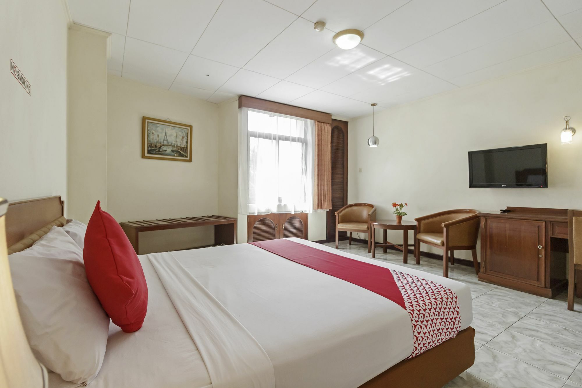 Oyo 108 Hotel Surya Jakarta Ngoại thất bức ảnh